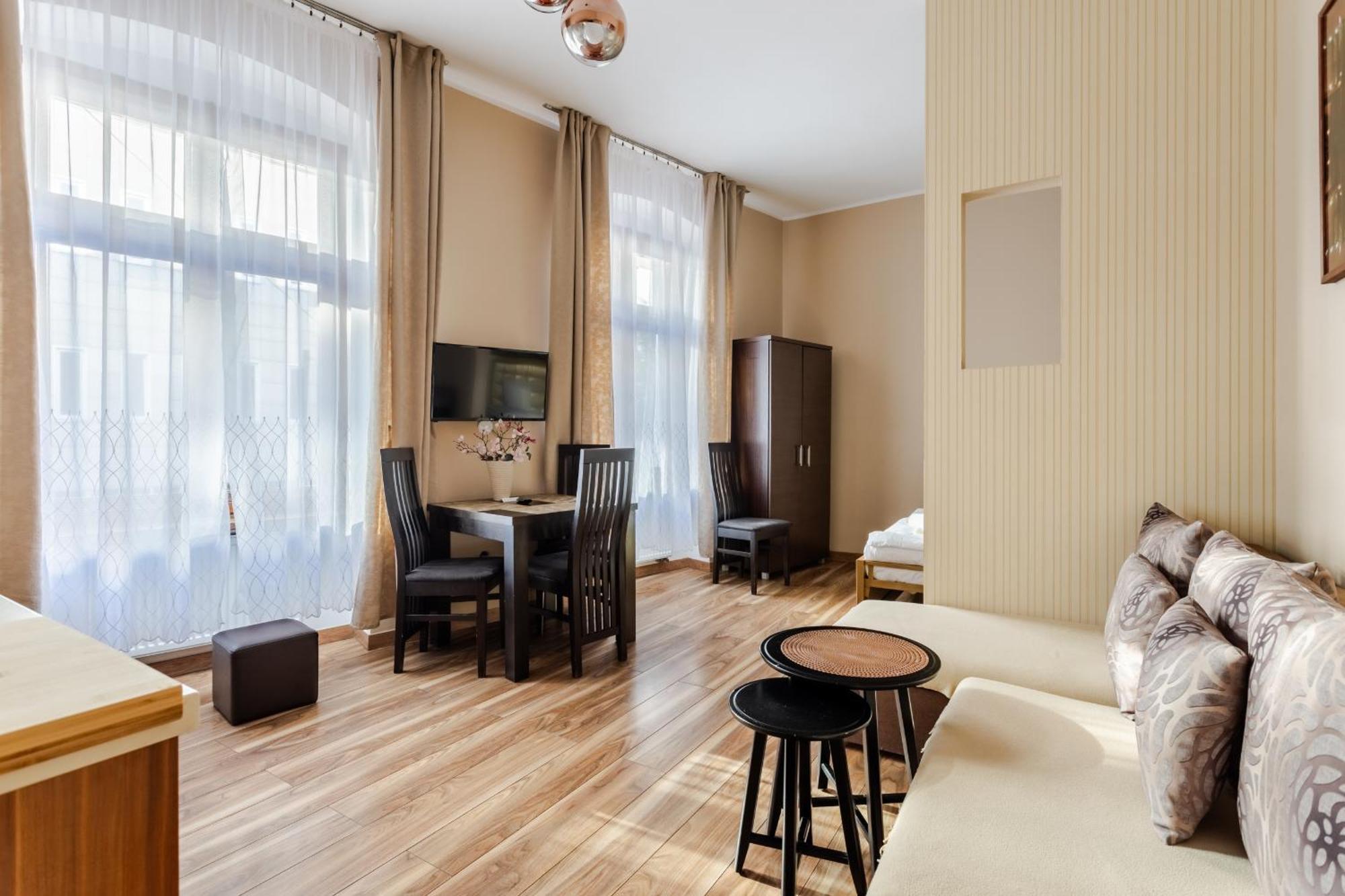 Functional And Comfortable Very Berry Studios In Poznan By Noclegi Renters Poznań Exterior foto