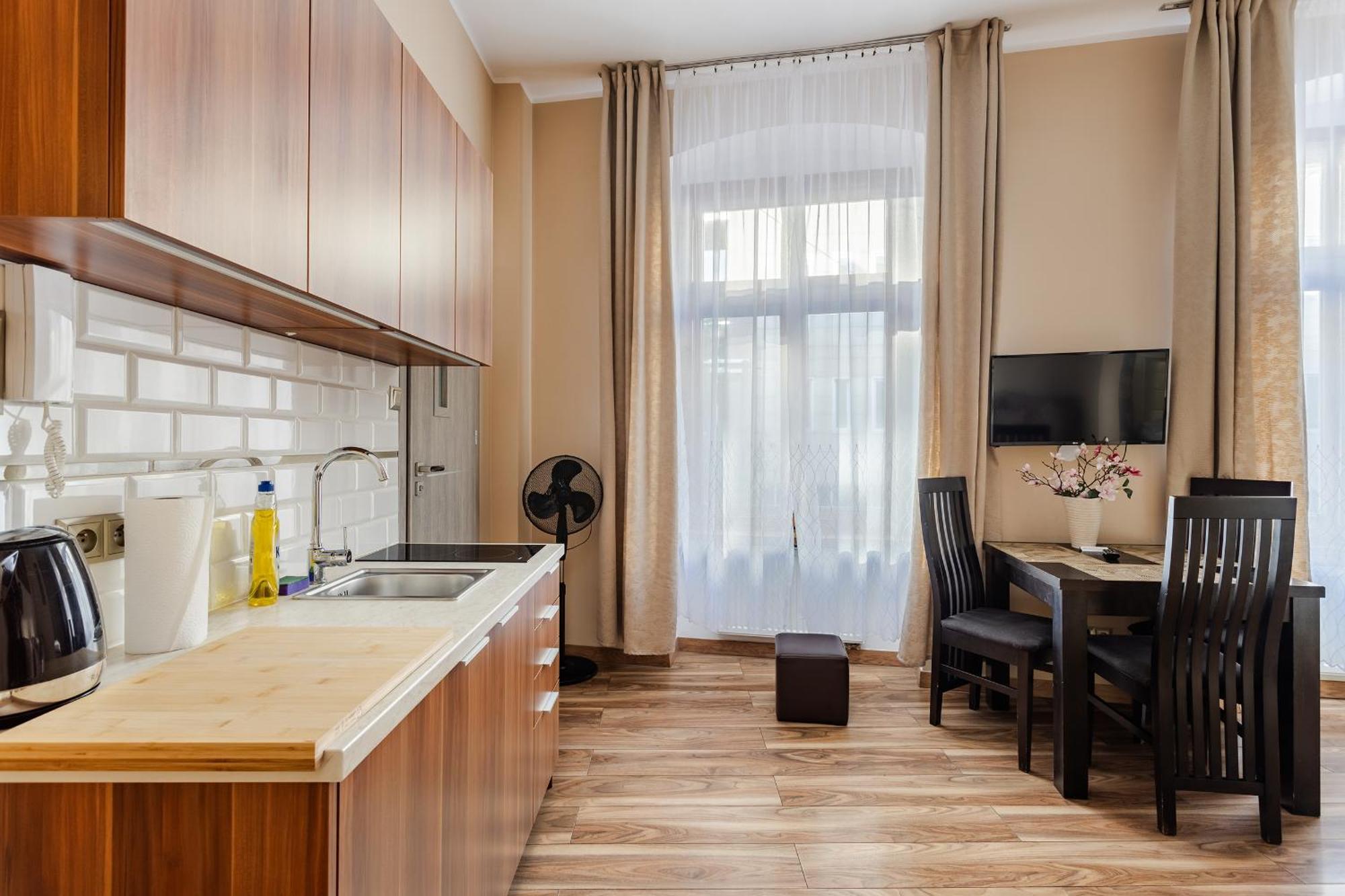 Functional And Comfortable Very Berry Studios In Poznan By Noclegi Renters Poznań Exterior foto