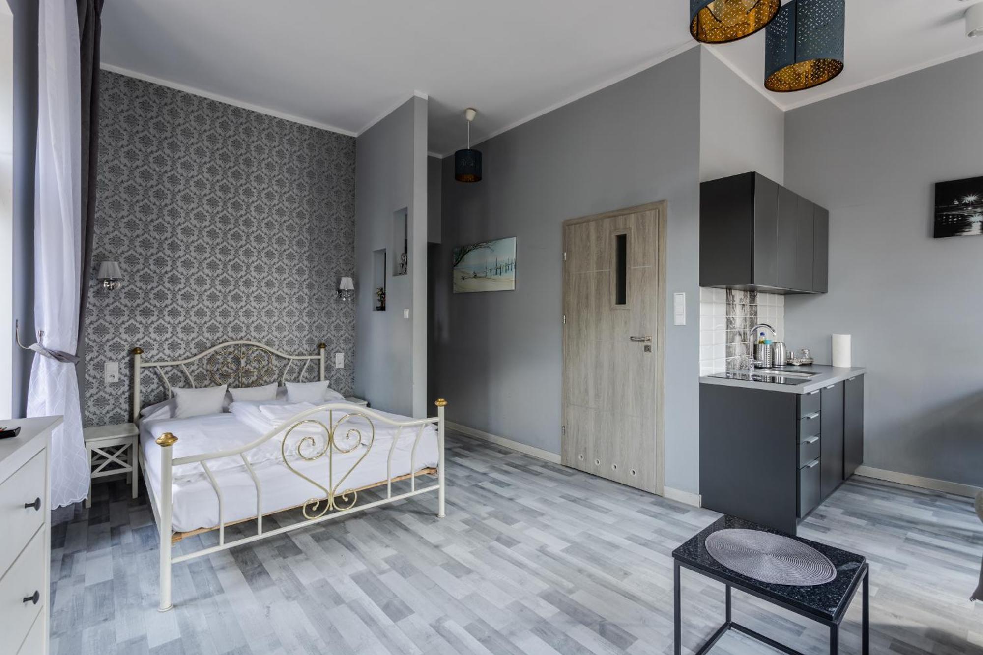 Functional And Comfortable Very Berry Studios In Poznan By Noclegi Renters Poznań Exterior foto