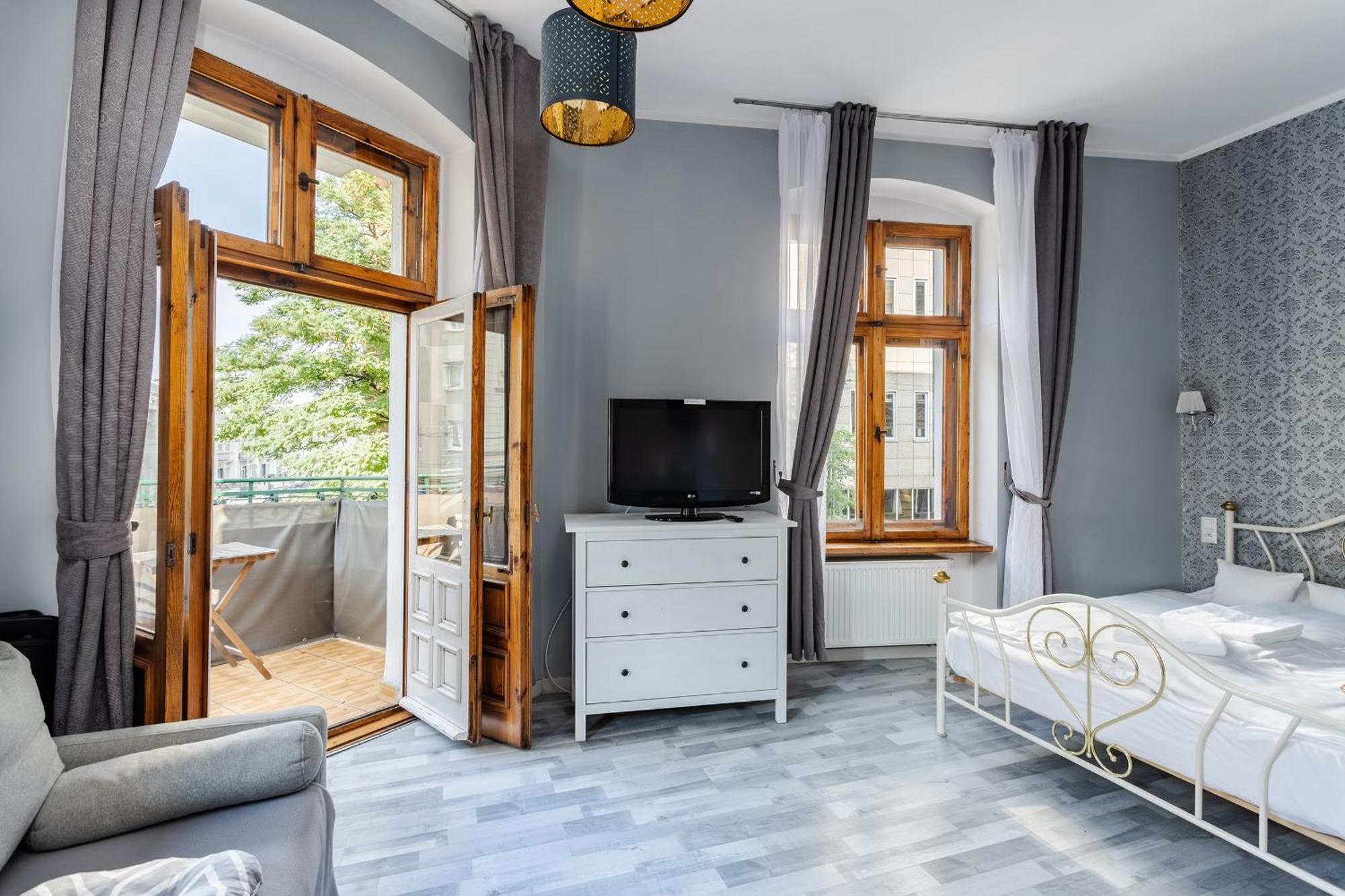 Functional And Comfortable Very Berry Studios In Poznan By Noclegi Renters Poznań Exterior foto